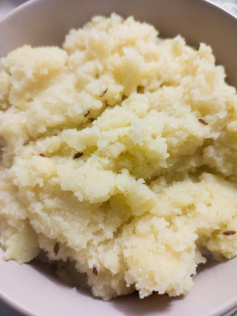 Upma in a serving bowl