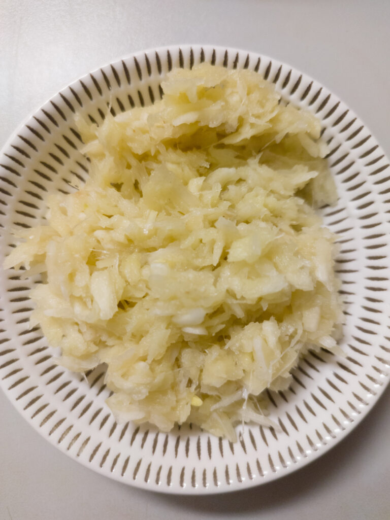 Ginger and garlic paste in a small decorative plate